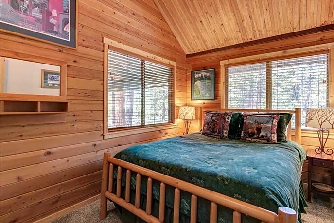 Pine Needle Lane 7
