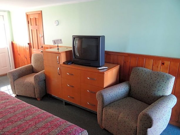 Jonathan Edwards Motel