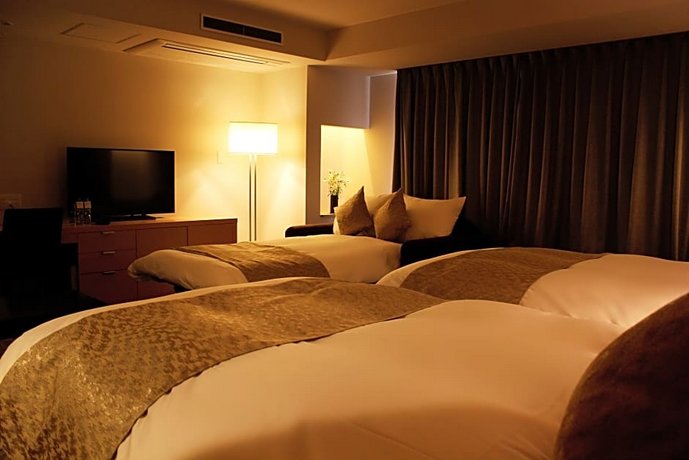 Kyoto Shinmachi Rokkaku Hotel grandereverie