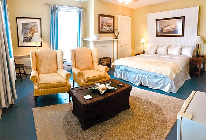 Treadwell Inn