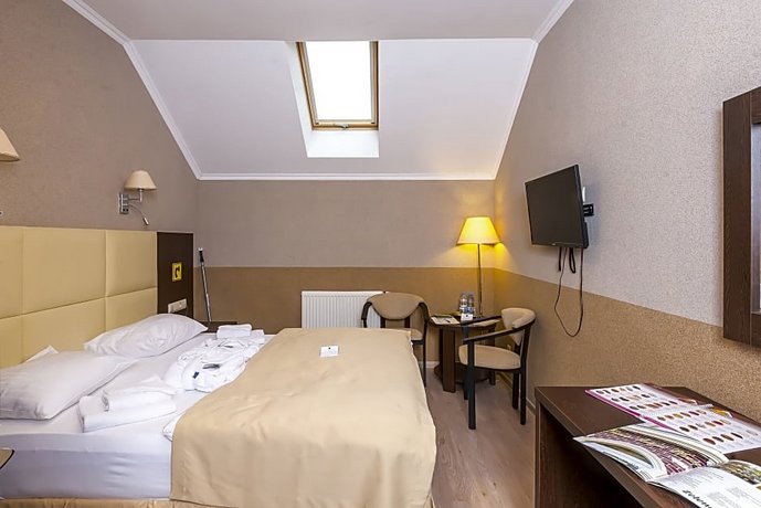 Eliza Inn