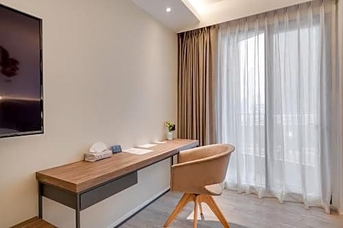 Triple Y Hotel