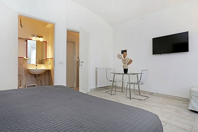 Houspitality Nero Bed & Breakfast