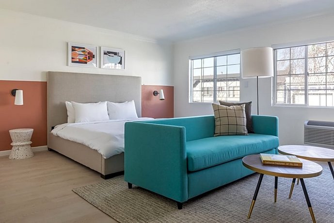 Broadway Motel Oakland