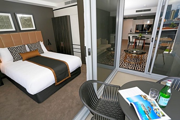 Alex Perry Hotel & Apartments