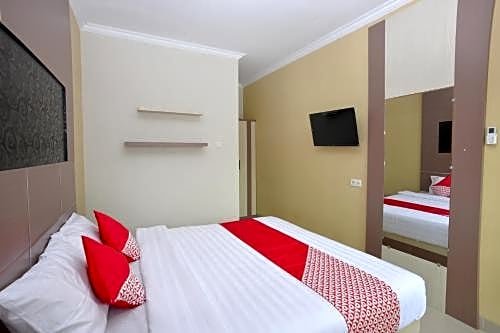 OYO 583 Royal Gejayan Homestay
