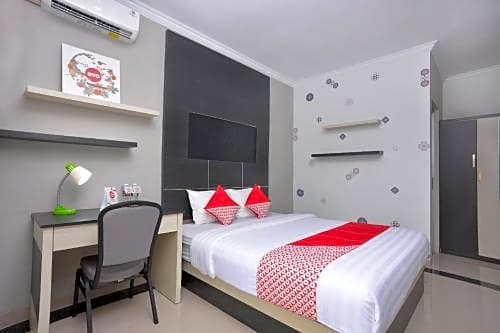 OYO 583 Royal Gejayan Homestay