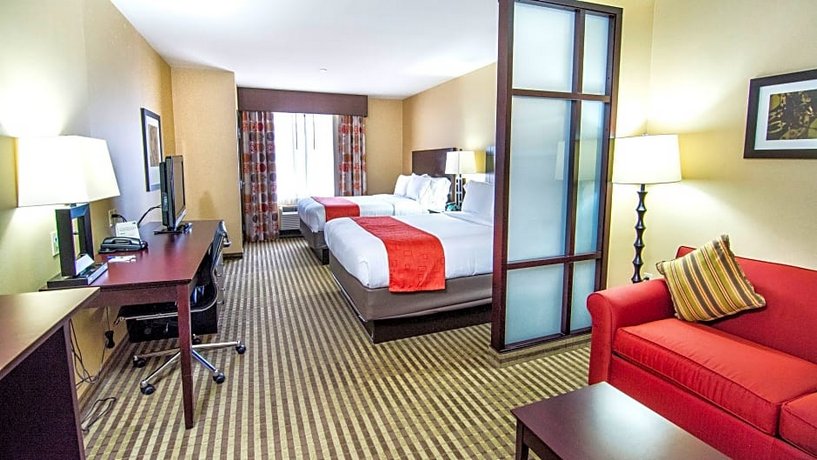 Holiday Inn Express & Suites Elkton - University Area