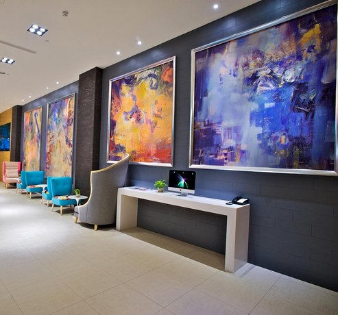 FX INN Kaohsiung Zhonghua Road Branch