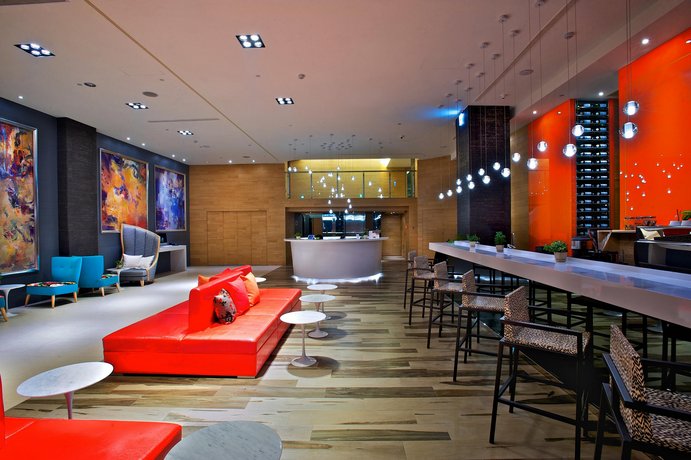 FX INN Kaohsiung Zhonghua Road Branch