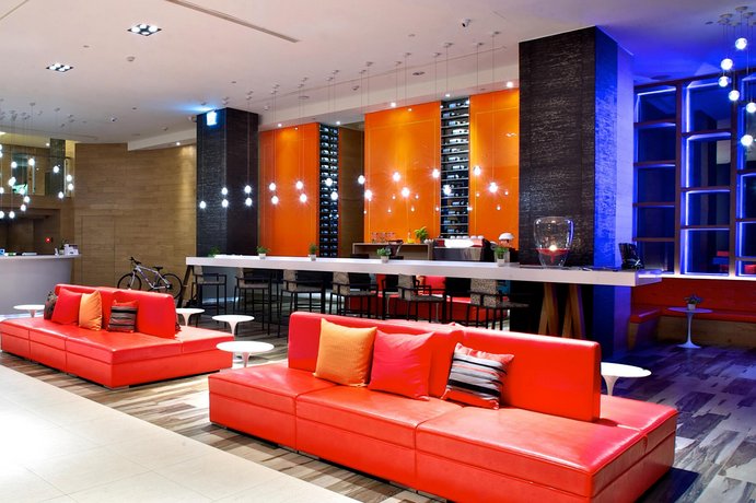 FX INN Kaohsiung Zhonghua Road Branch