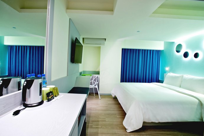 FX INN Kaohsiung Zhonghua Road Branch