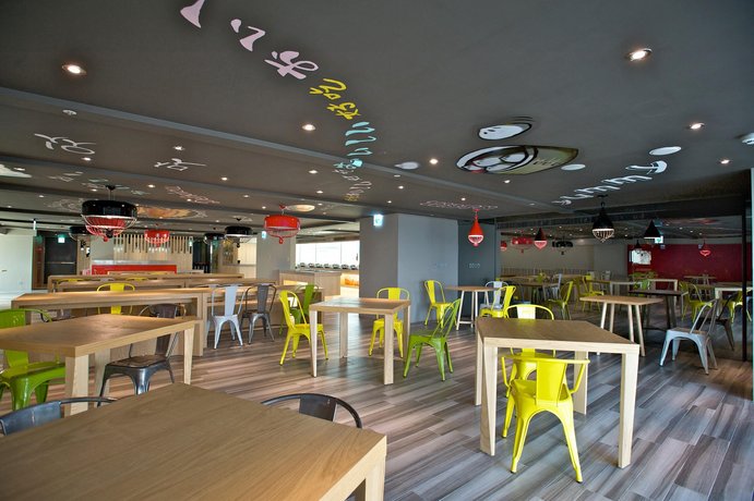 FX INN Kaohsiung Zhonghua Road Branch