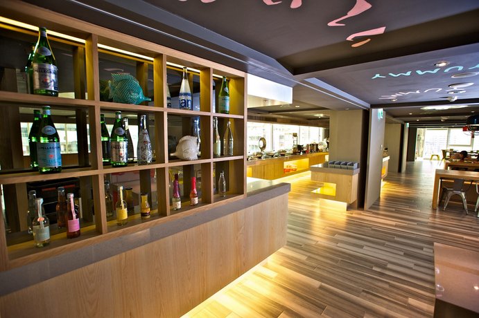 FX INN Kaohsiung Zhonghua Road Branch