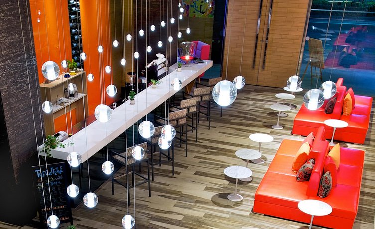 FX INN Kaohsiung Zhonghua Road Branch