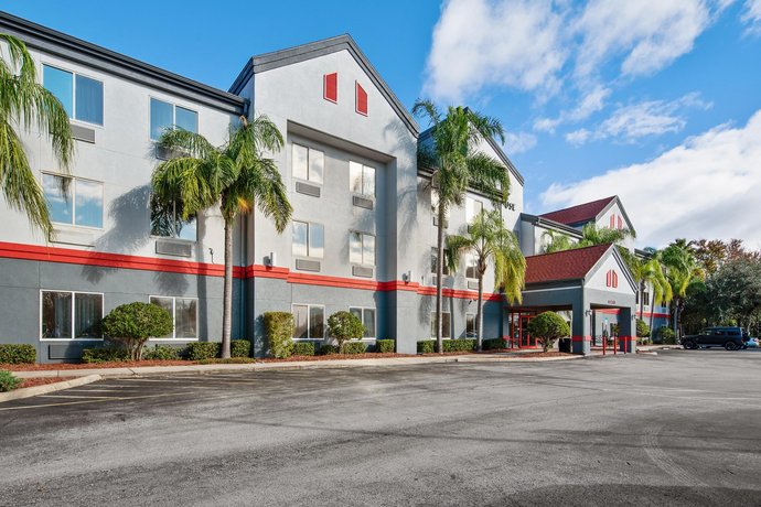 OYO Townhouse Orlando West