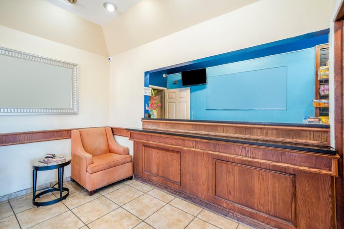 EconoLodge Inn & Suites San Antonio