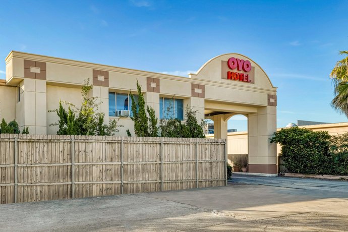 OYO Hotel Houston Galleria West
