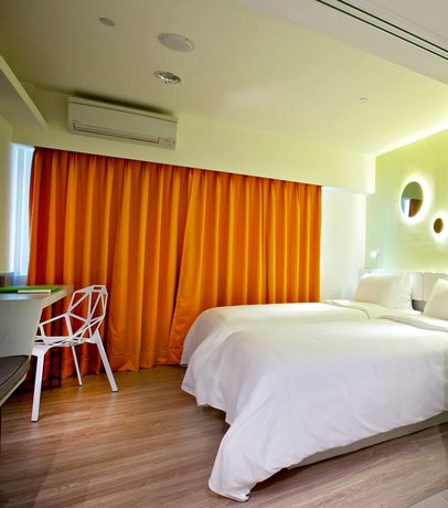 FX INN Kaohsiung Zhonghua Road Branch