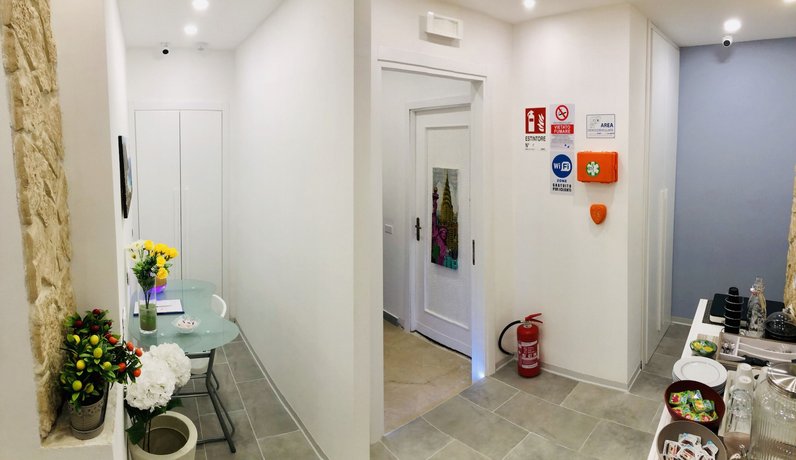 Ri Mo's Rent Room