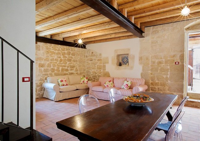 Apartment With 2 Bedrooms in Pozzallo With Furnished Terrace and Wifi - 2 km From the Beach