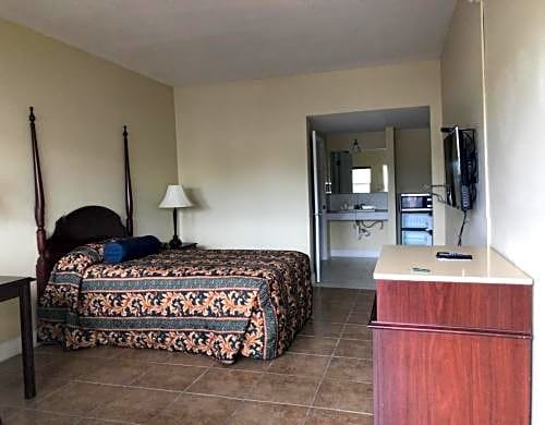Sunrise Inn by OYO Titusville FL