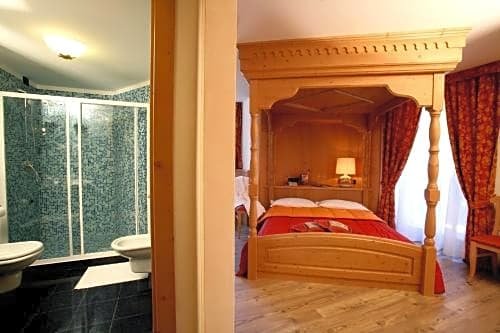 Hotel Garni La Roccia Paganella Ski Area Italy thumbnail