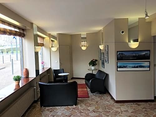 Contact Hotel Foch