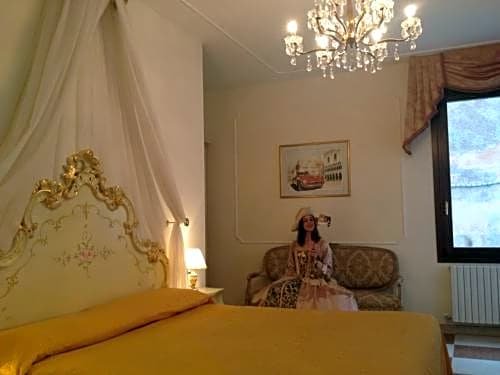 Hotel At Leonard