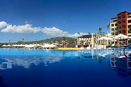 Lovely 1 BED Hacienda Encantada