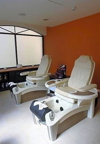 Lovely 1 BED Hacienda Encantada