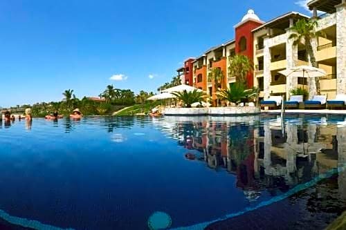 Lovely 1 BED Hacienda Encantada
