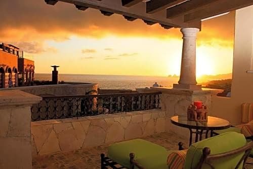 Lovely 1 BED Hacienda Encantada