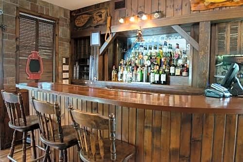 Trapper's Choice Inn & Restaurant