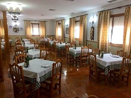 Hostal-Restaurante Venta Tomas