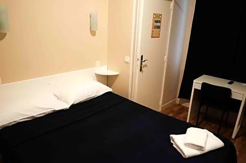 Hotel De La Gare Villeneuve-Saint-Georges