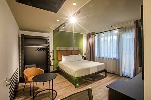 Movie Movie Hotel