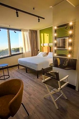 Movie Movie Hotel
