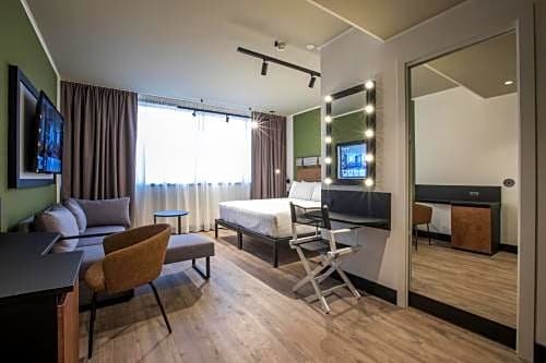 Movie Movie Hotel