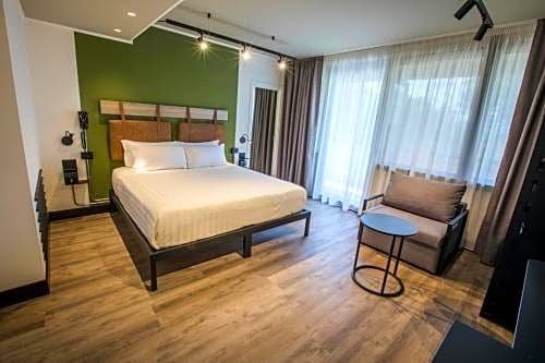 Movie Movie Hotel