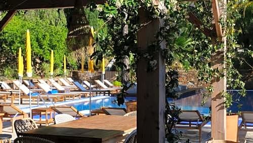 Hotel La Piscine Le Lavandou