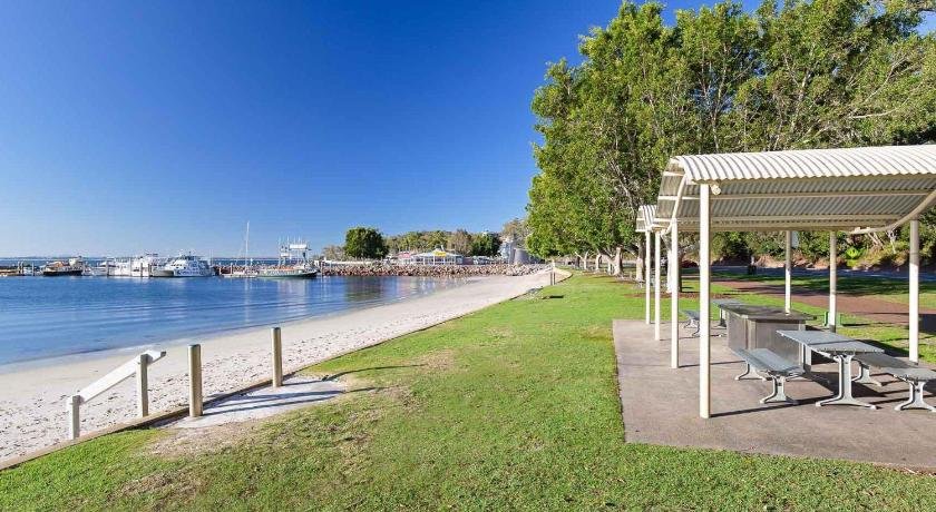 9 'Bushmans' 24 Tomaree Street - Air Conditioned Centrally Located To Town