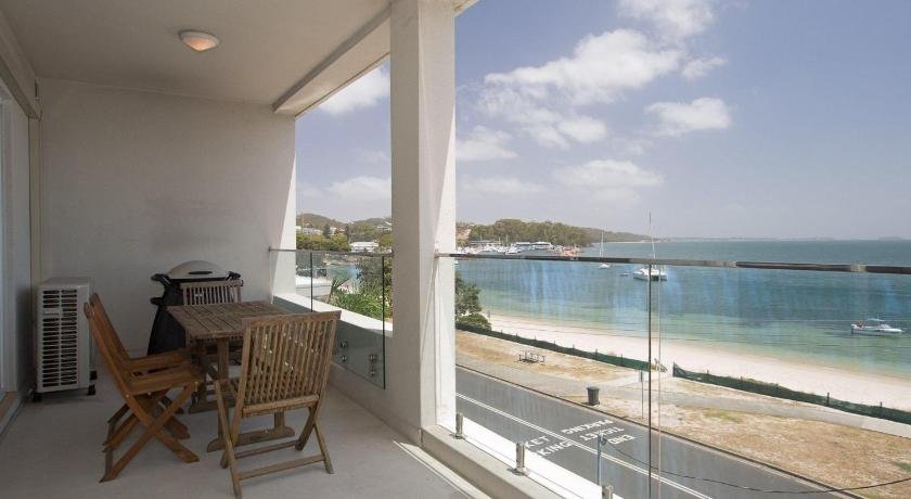 7 'Bayview Towers' 15 Victoria Parade - stunning unit with fabulous views