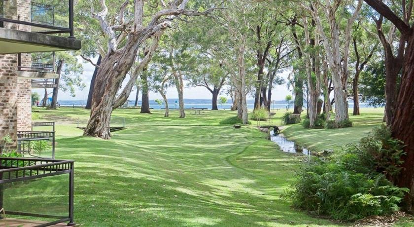 23 'Bay Parklands' 2 Gowrie Avenue - Little Beach Air Con Pool & Tennis Court