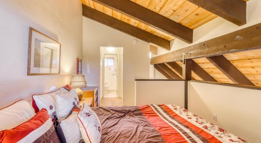 Mammoth View Villas 35