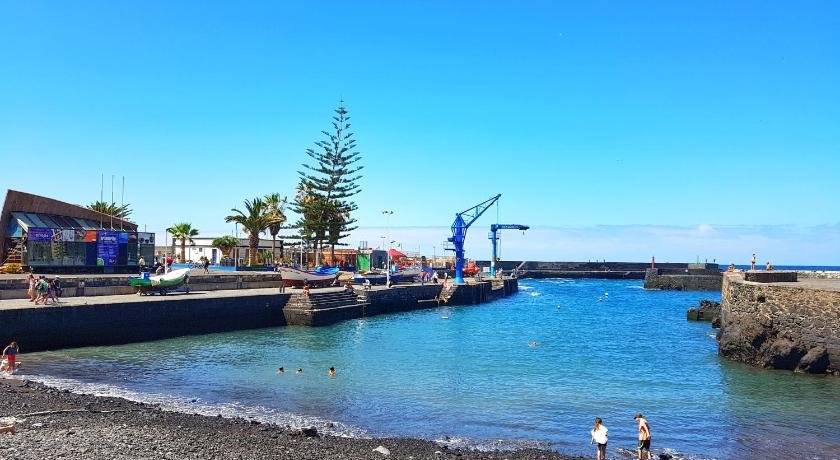 Edificio Seguro de Sol Puerto La Cruz Islas Canarias Tenerife