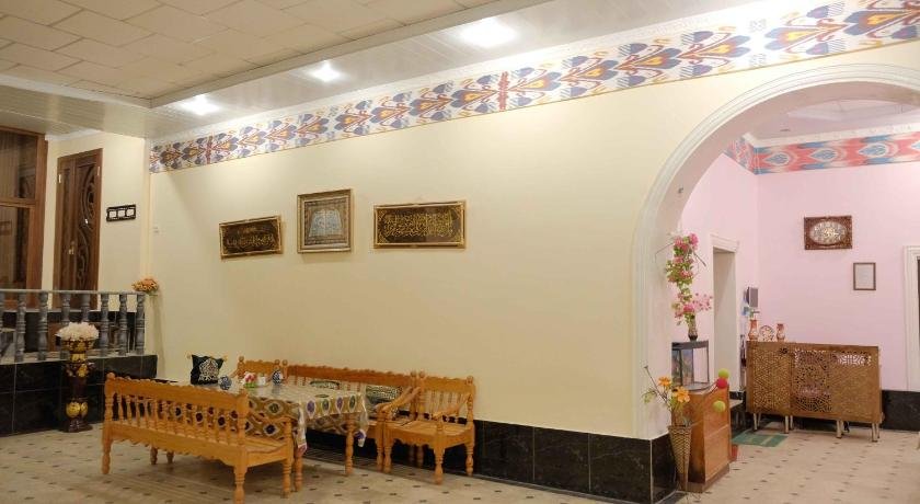 Hotel Risqiro'z
