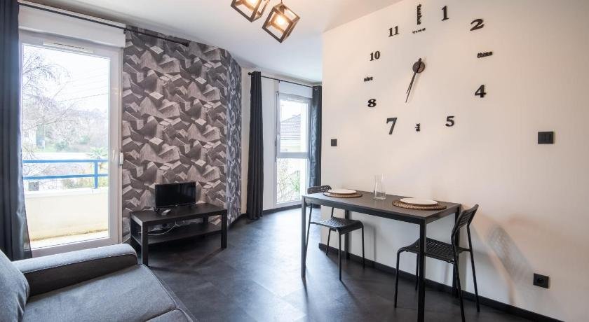 Recent studio less than 10 min walk from the center of Tours