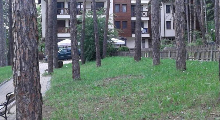 Borov Park Apartment