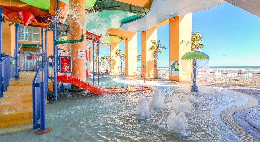 Splash Resort 807W